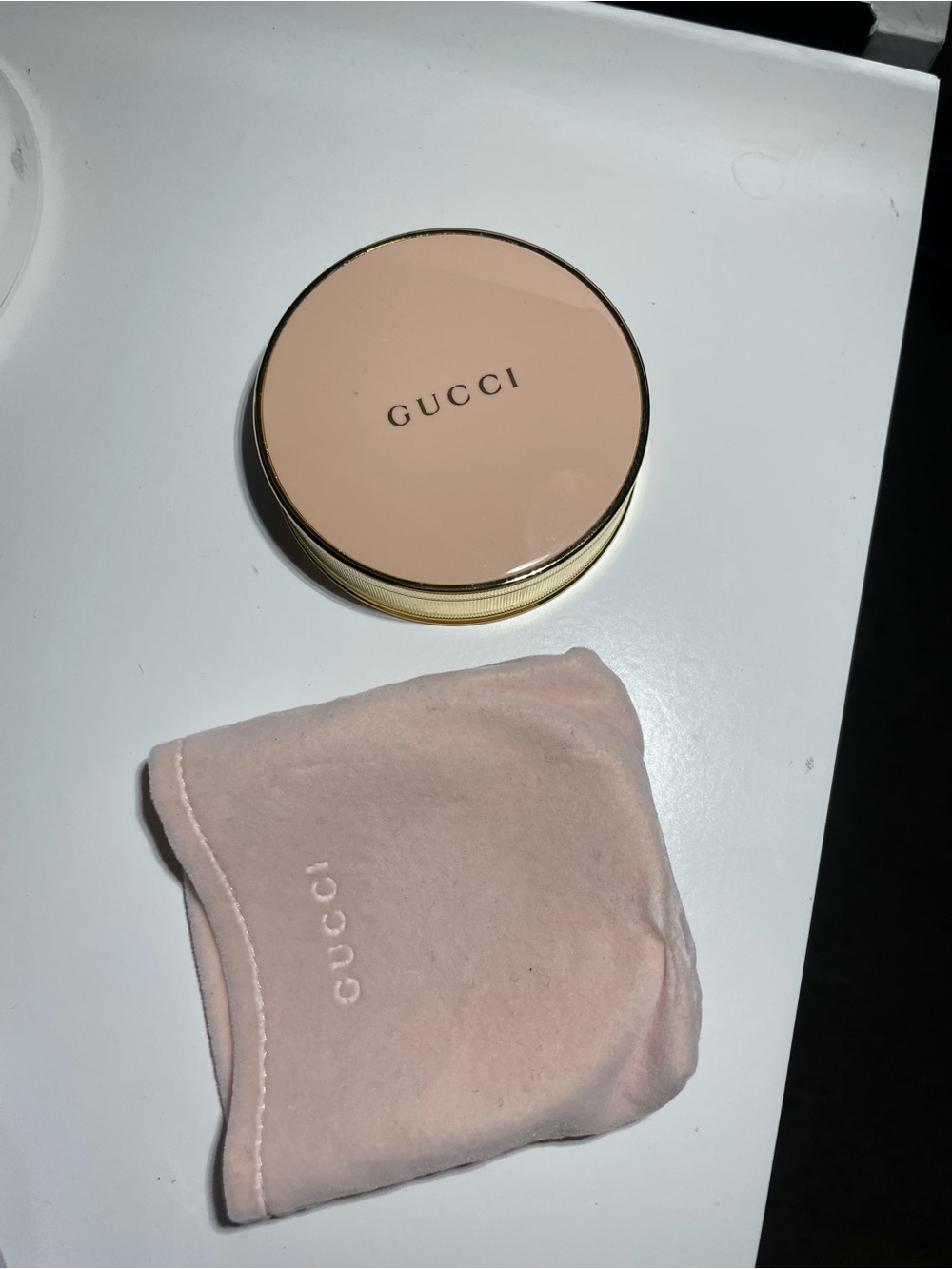 Gucci Powder Compact in Soft Pink and Gold